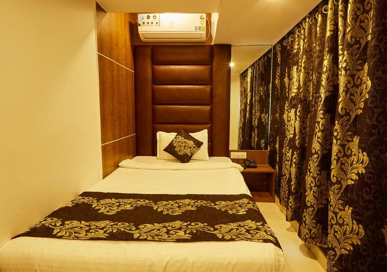 Hotel Alibaba Мумбаи Экстерьер фото